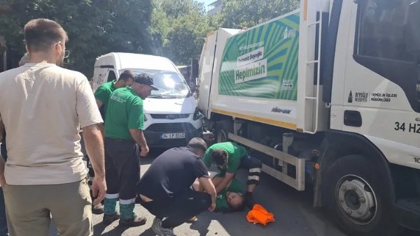 CHP'li İBB'nin otobüsleri bu sefer Beyoğlu'nda sahne aldı! T